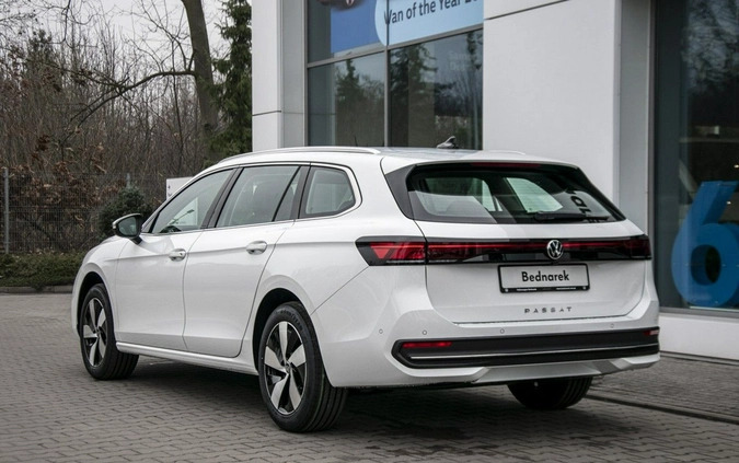 Volkswagen Passat cena 206100 przebieg: 5, rok produkcji 2024 z Wyśmierzyce małe 631